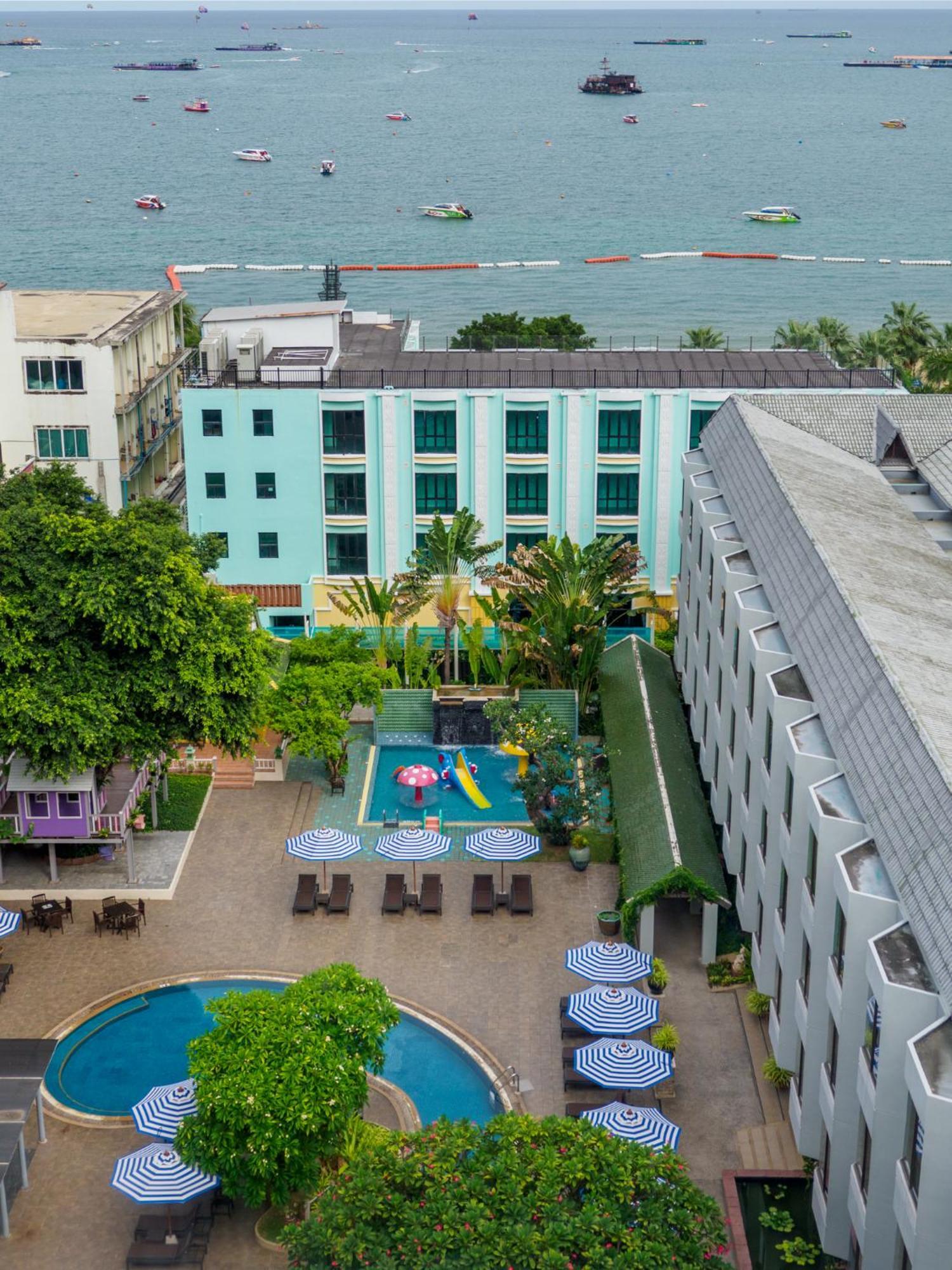 The Bayview Hotel Pattaya Bagian luar foto